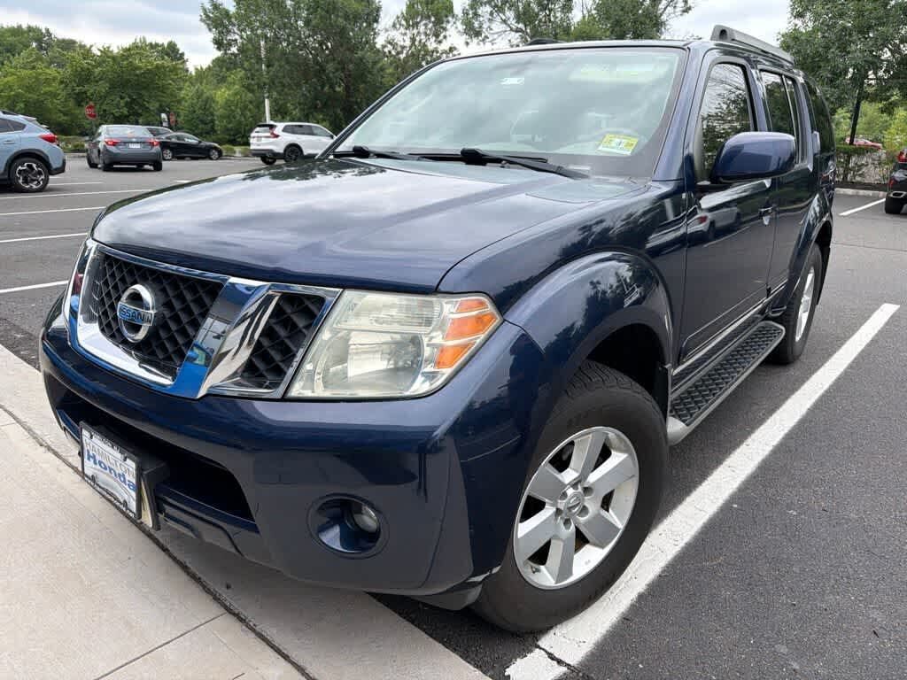 2011 NISSAN Pathfinder