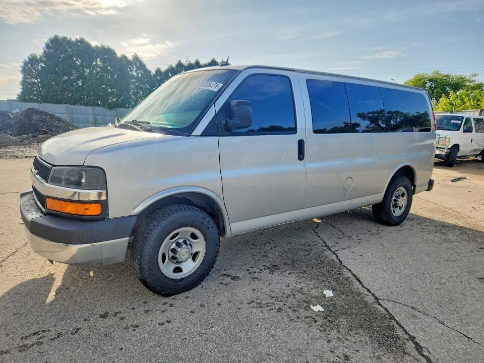 2015 CHEVROLET Express