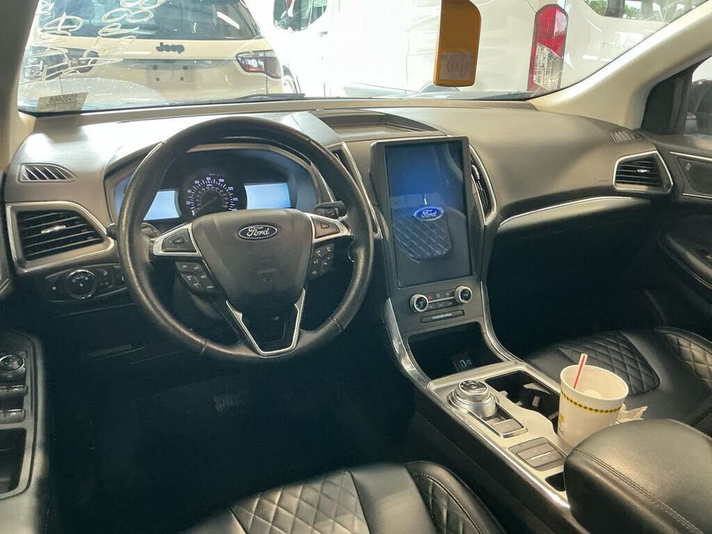 2023 FORD Edge