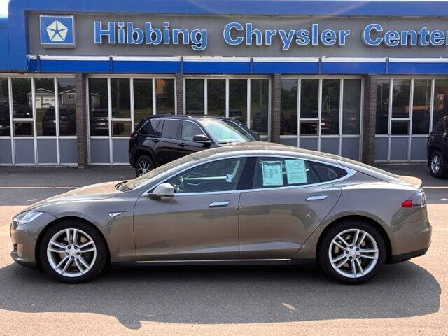 2015 TESLA Model S