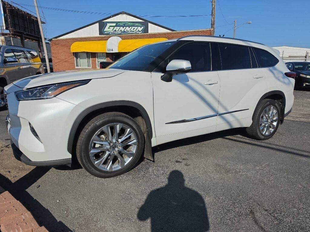 2023 TOYOTA Highlander