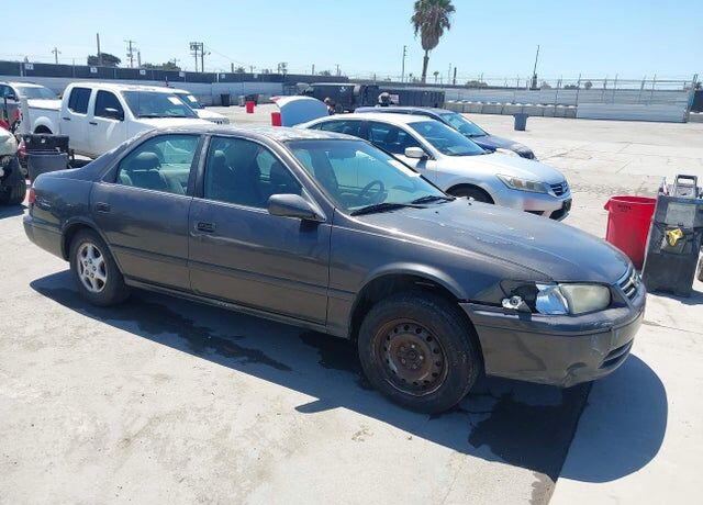 2001 TOYOTA Camry