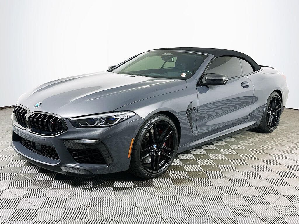 2022 BMW M8