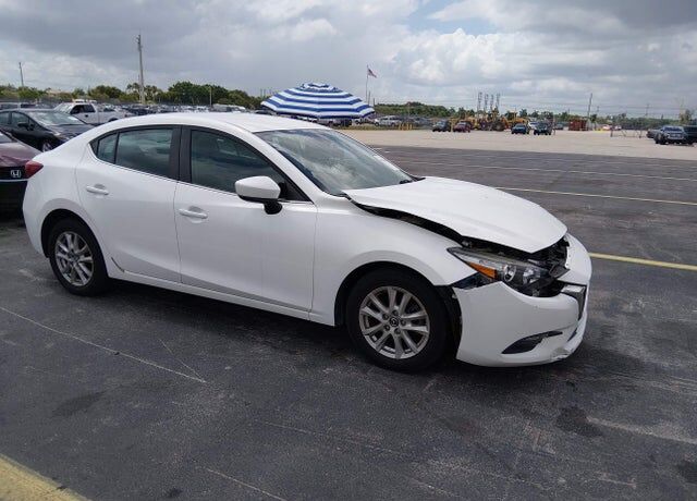 2017 MAZDA Mazda3