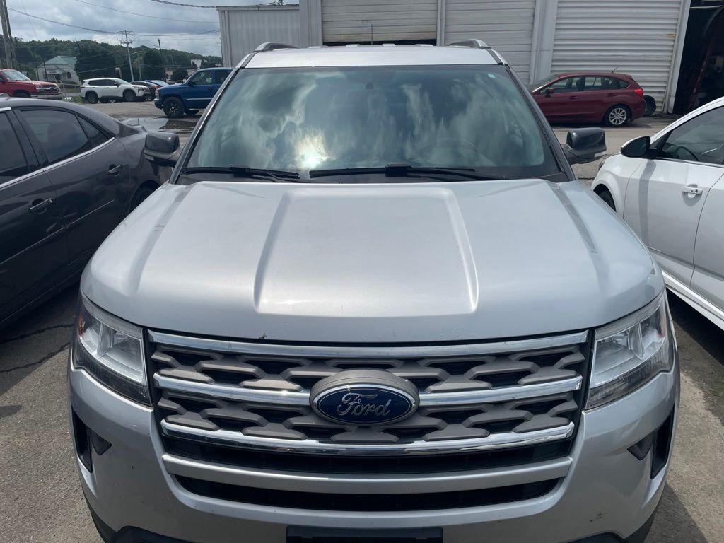 2018 FORD Explorer