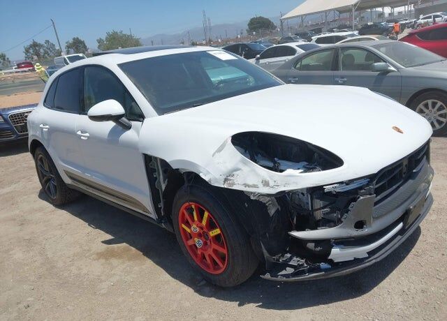 2023 PORSCHE Macan