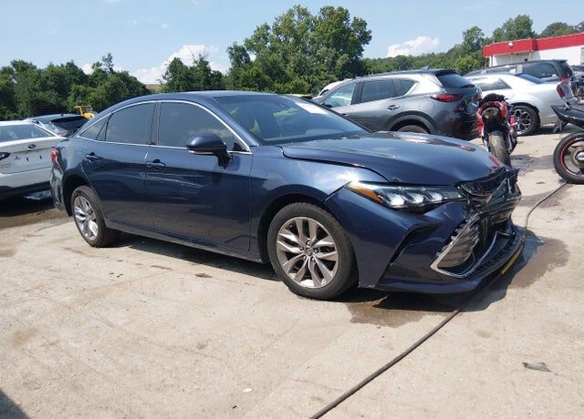 2019 TOYOTA Avalon