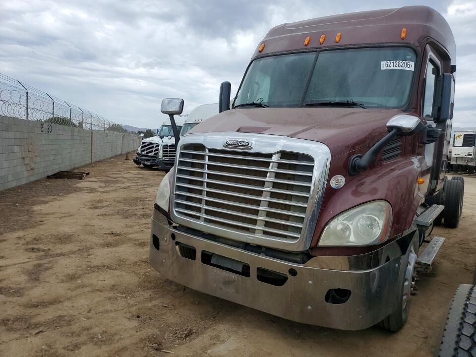 2013 FREIGHTLINER Cascadia