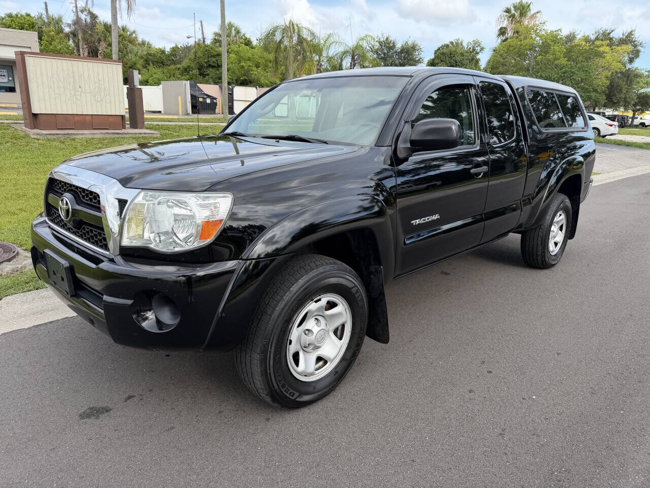 2011 TOYOTA Tacoma