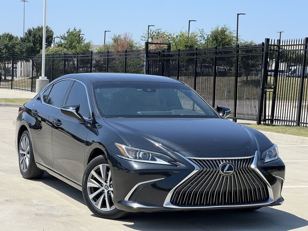 2021 LEXUS ES