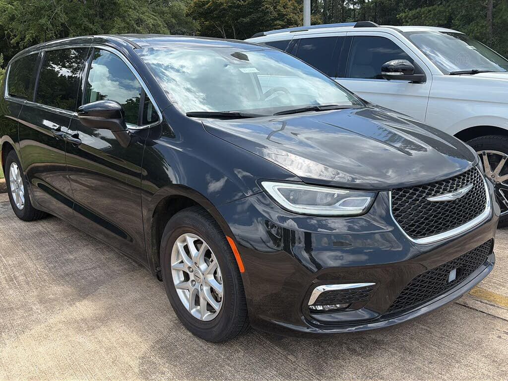 2023 CHRYSLER Pacifica