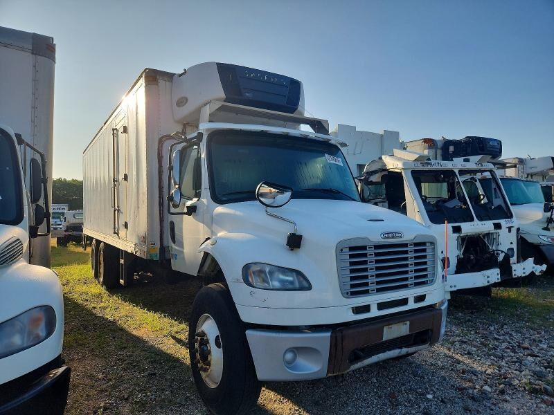2014 FREIGHTLINER M2