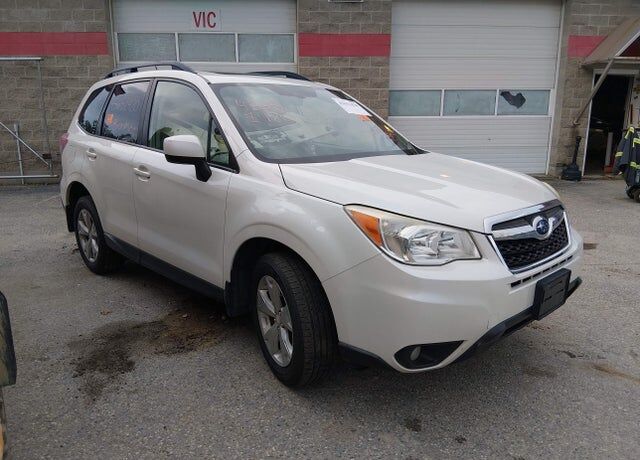 2015 SUBARU Forester