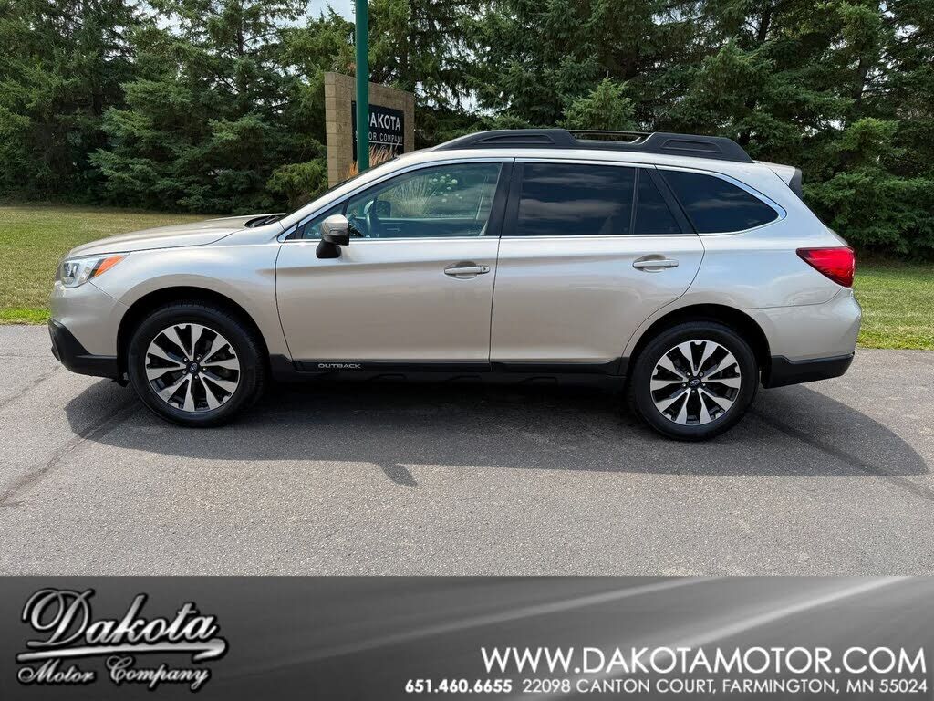2017 SUBARU Outback