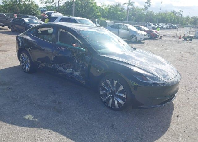2026 TESLA Model 3