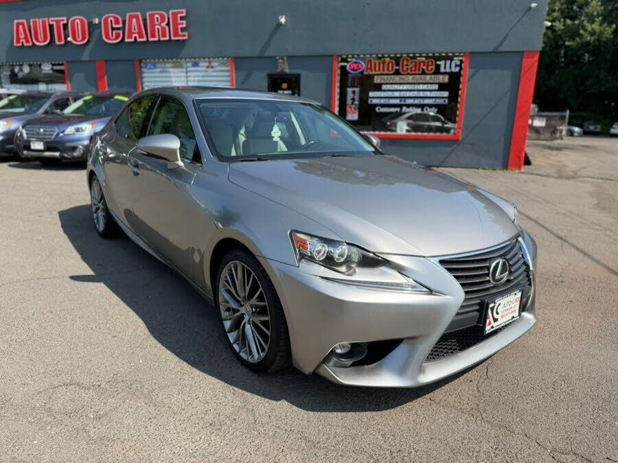 2016 LEXUS IS