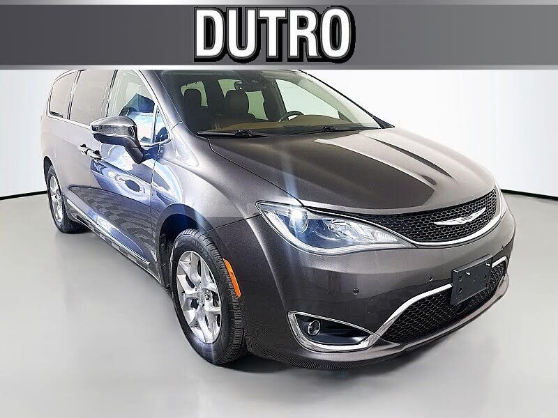 2017 CHRYSLER Pacifica
