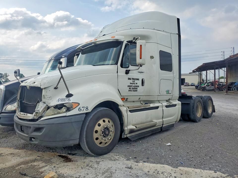 2015 INTERNATIONAL LF687