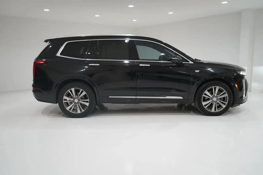 2022 CADILLAC XT6