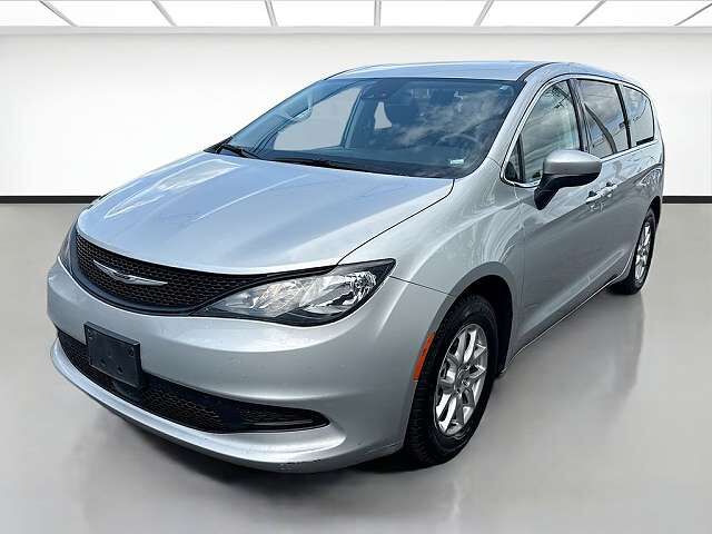 2023 CHRYSLER Voyager