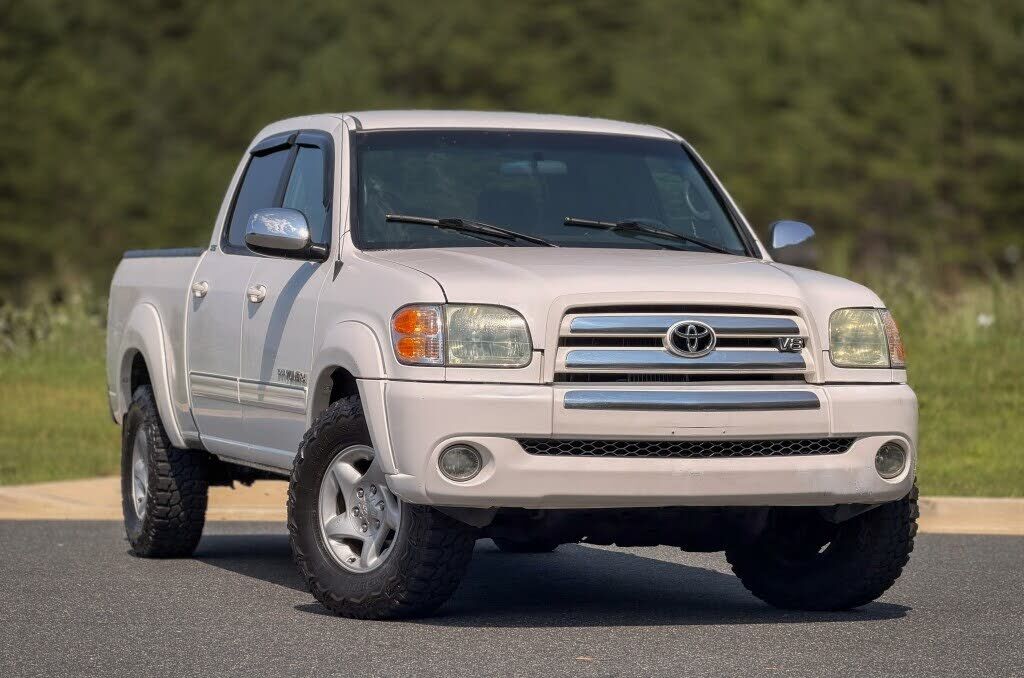 2004 TOYOTA Tundra