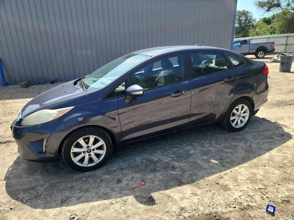 2013 FORD Fiesta