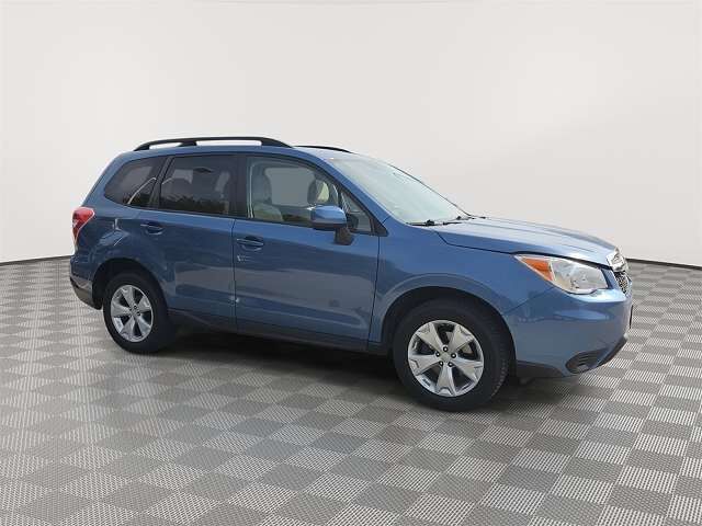 2016 SUBARU Forester