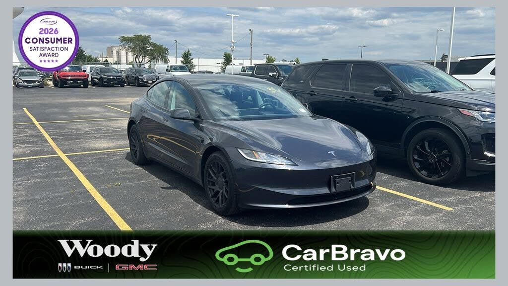 2025 TESLA Model 3