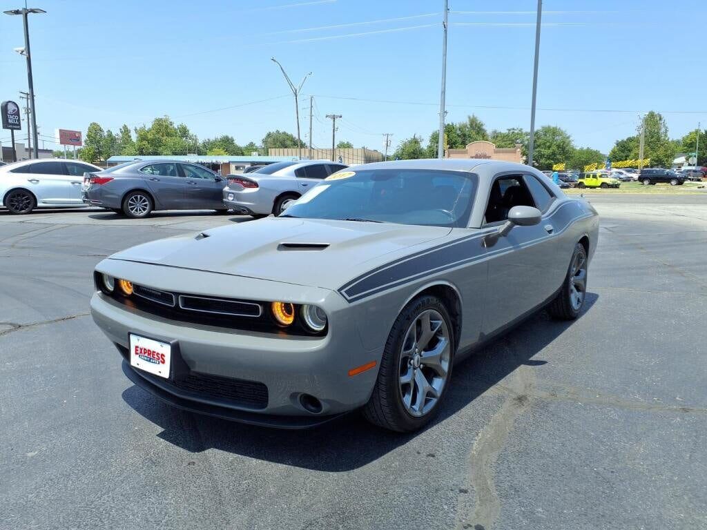 2017 DODGE Challenger