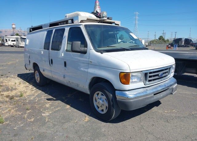 2004 FORD E-350