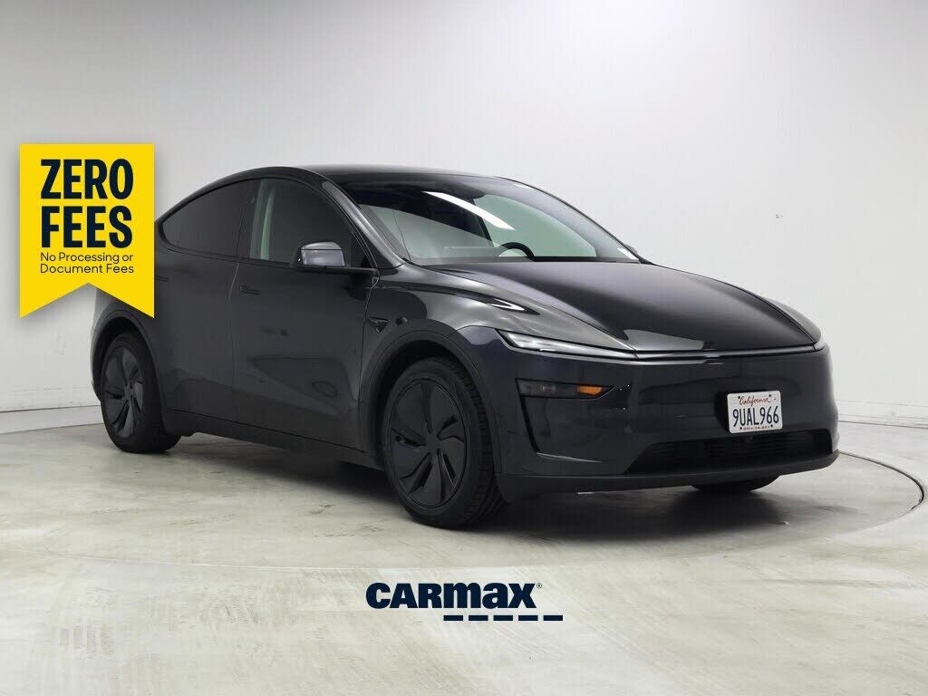 2026 TESLA Model Y