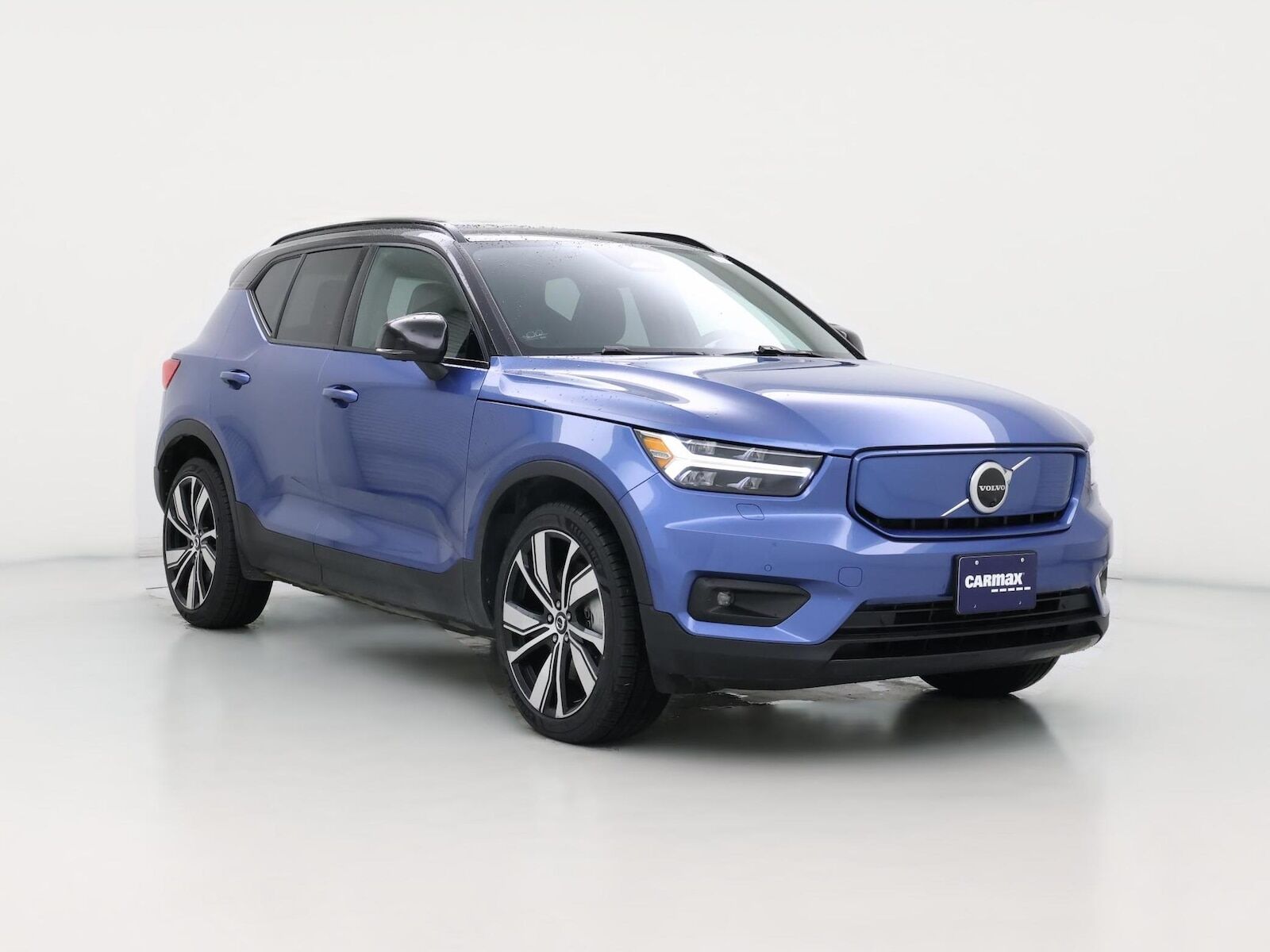 2021 VOLVO XC40
