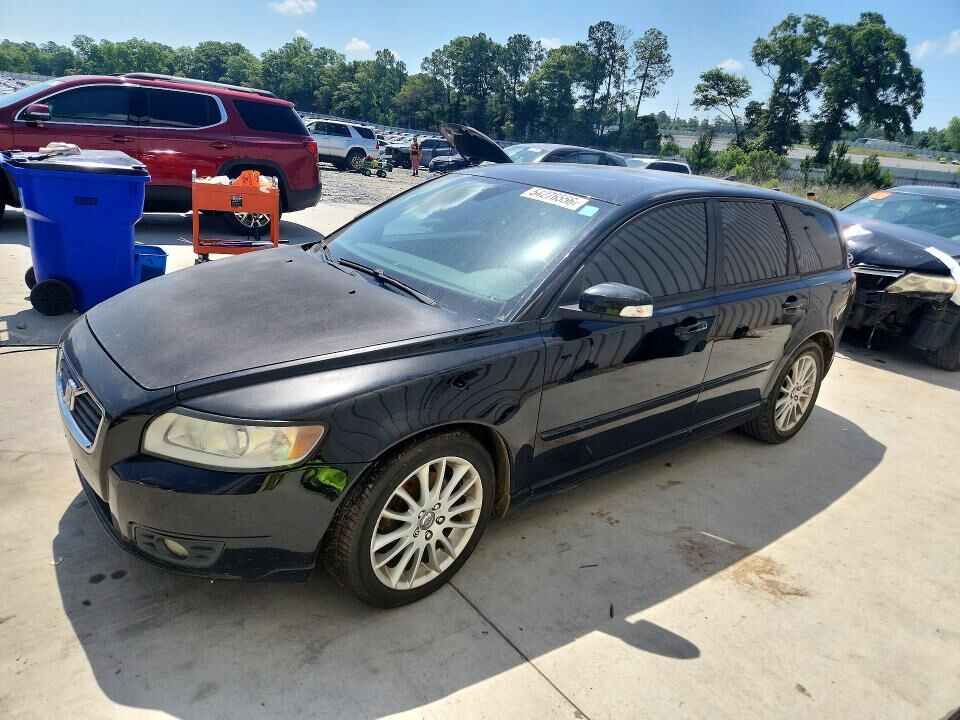 2010 VOLVO V50