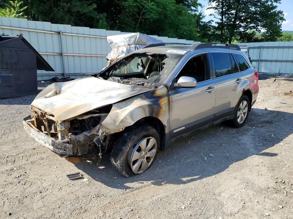 2011 SUBARU Outback