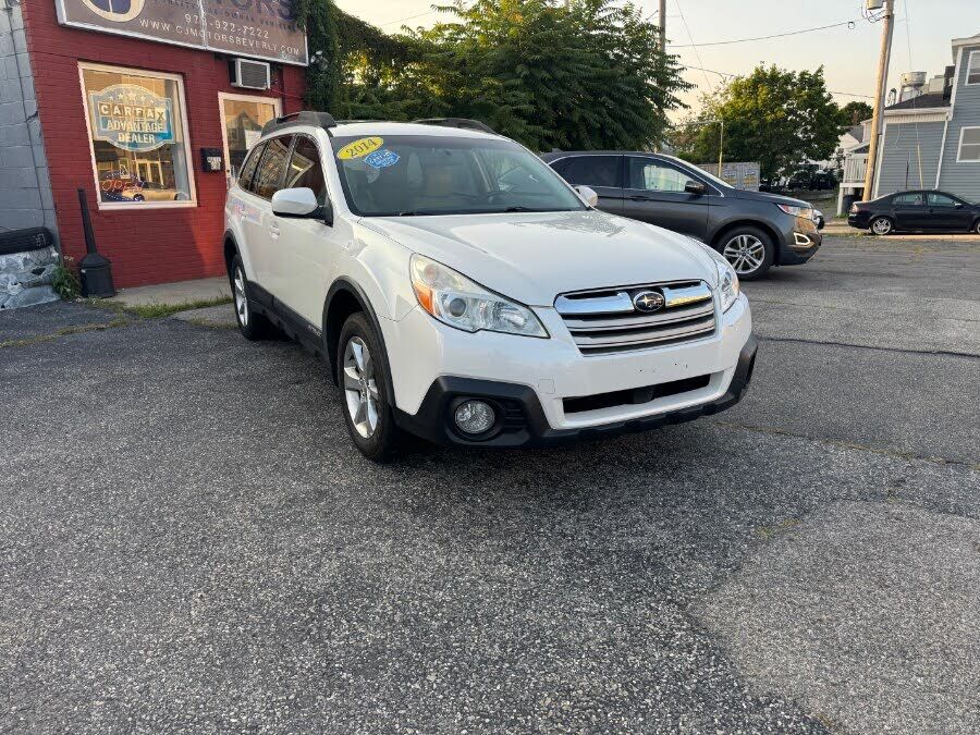 2014 SUBARU Outback