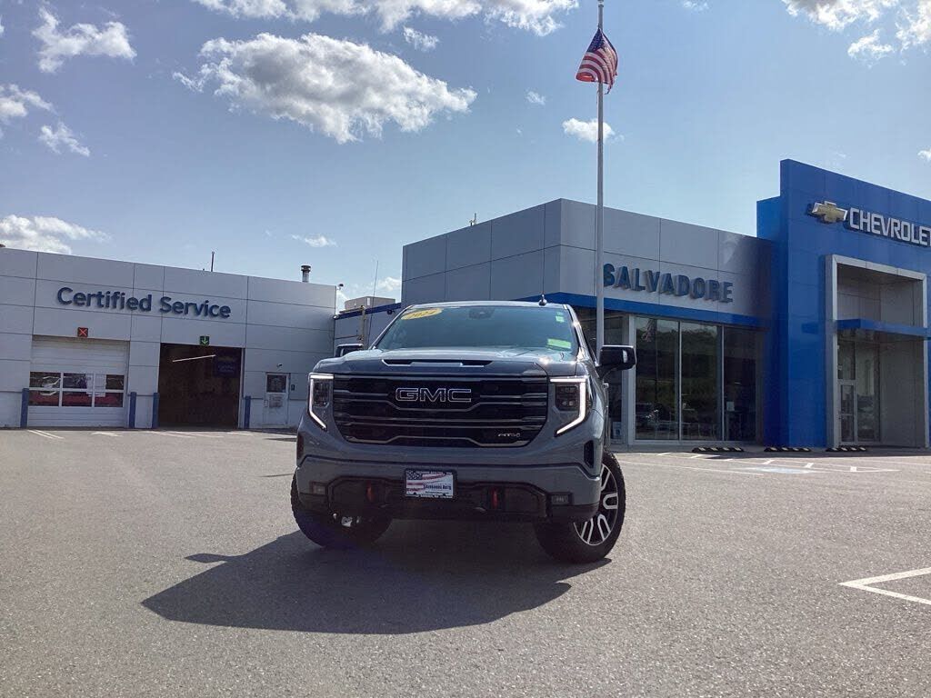 2024 GMC Sierra