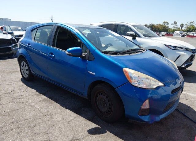 2014 TOYOTA Prius