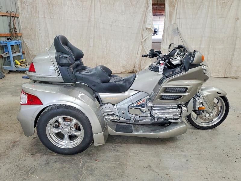2003 HONDA GL1800