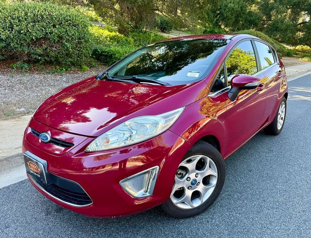 2011 FORD Fiesta
