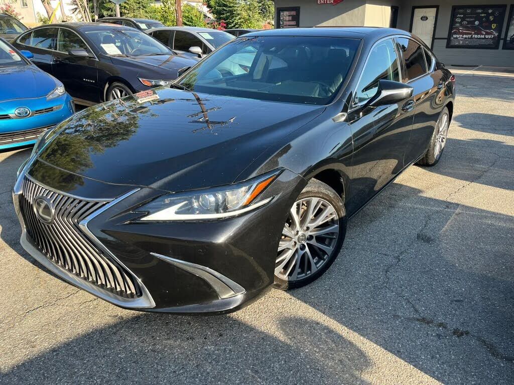 2021 LEXUS ES