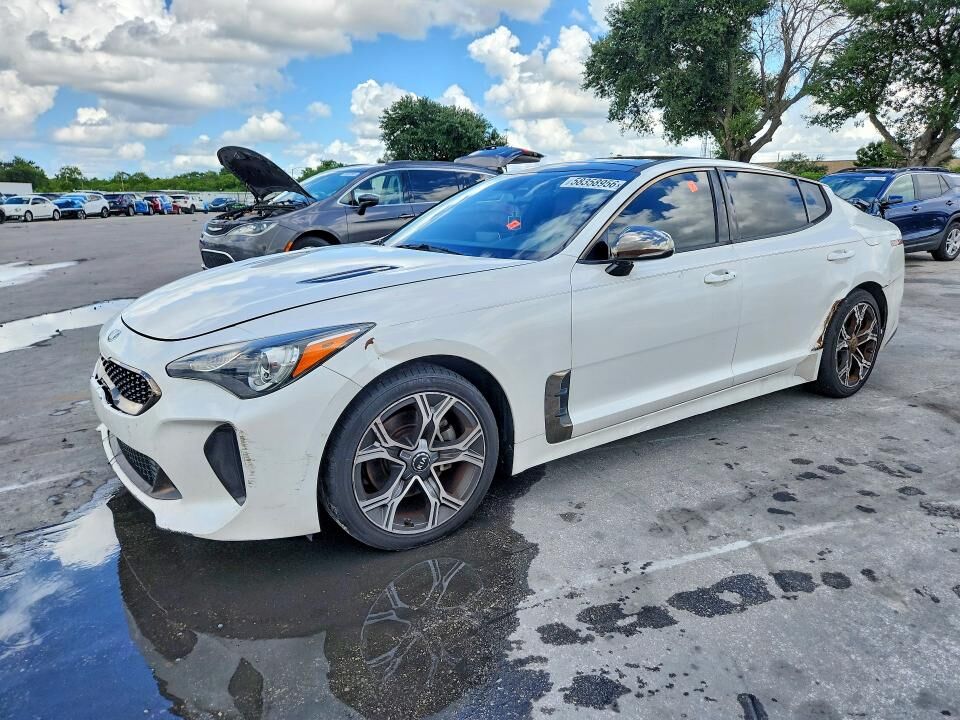 2021 KIA Stinger