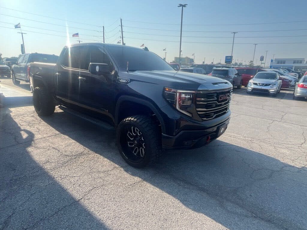 2023 GMC Sierra