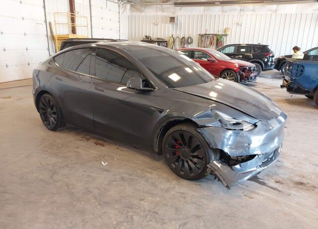 2023 TESLA Model Y