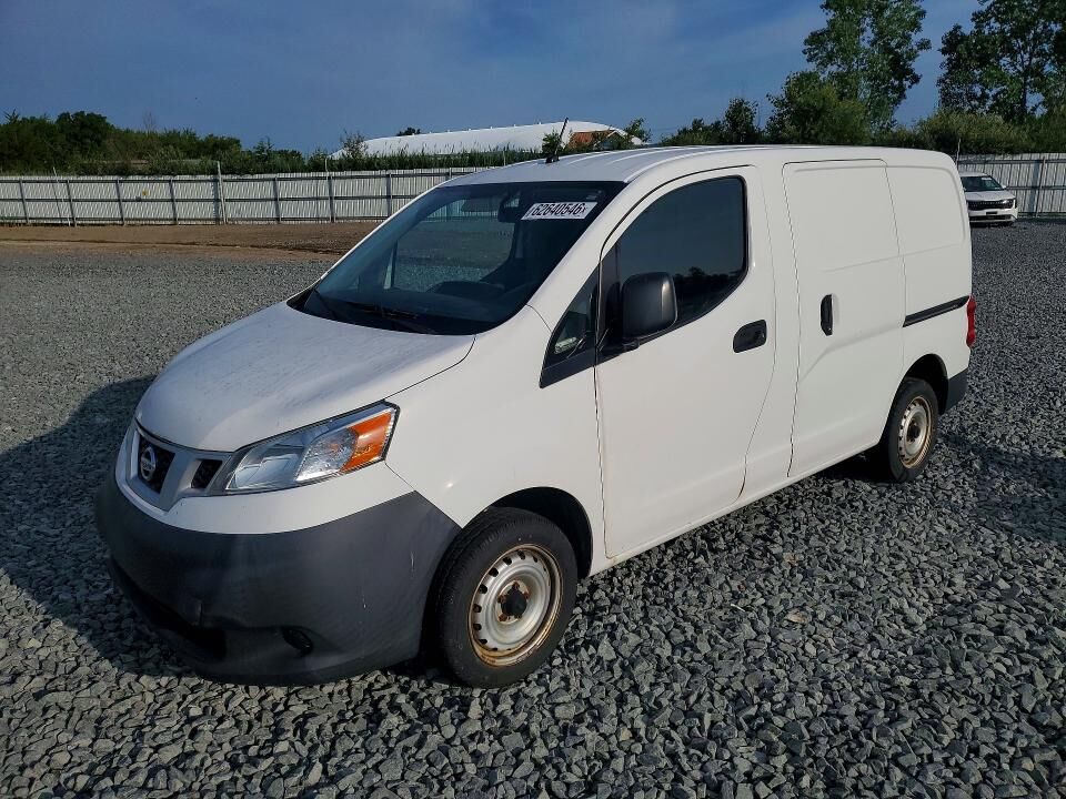 2015 NISSAN NV200