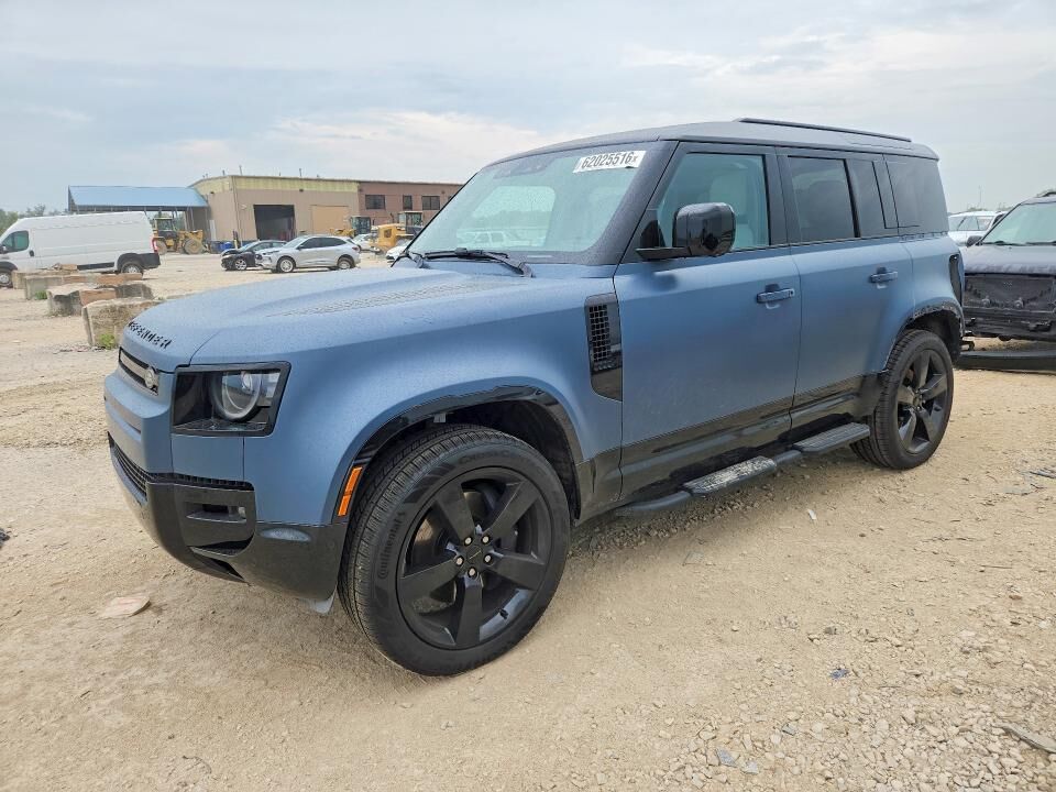 2026 LAND ROVER Defender