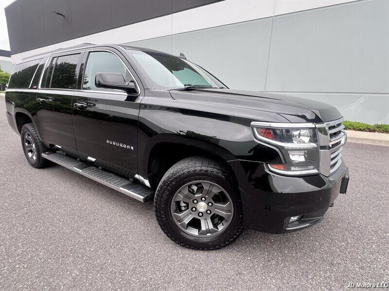 2016 CHEVROLET Suburban