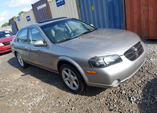 2001 NISSAN Maxima