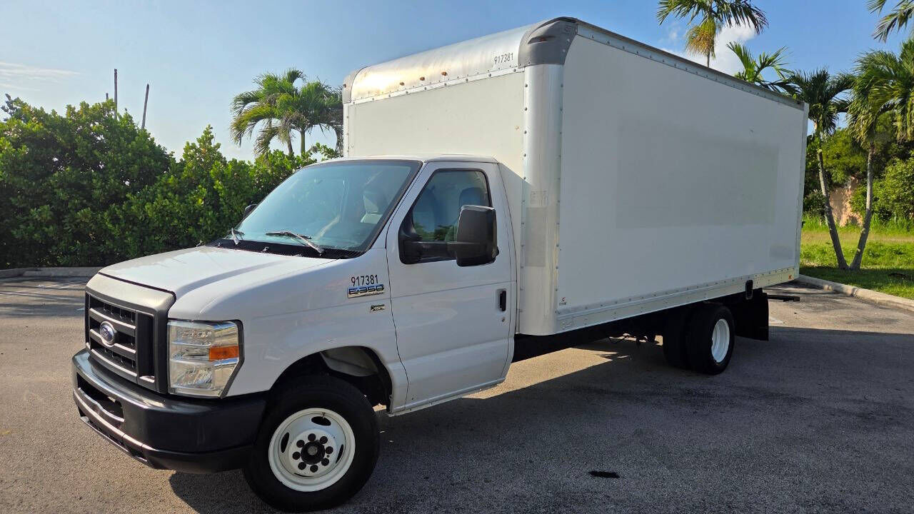 2019 FORD E-350