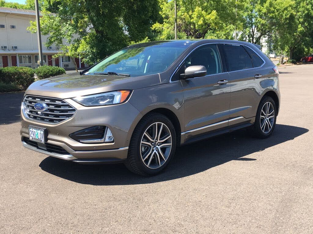 2019 FORD Edge