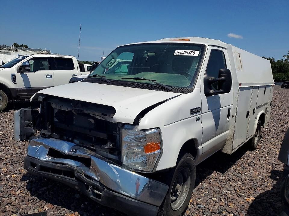 2014 FORD E-350